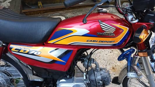 Honda CD70 2025