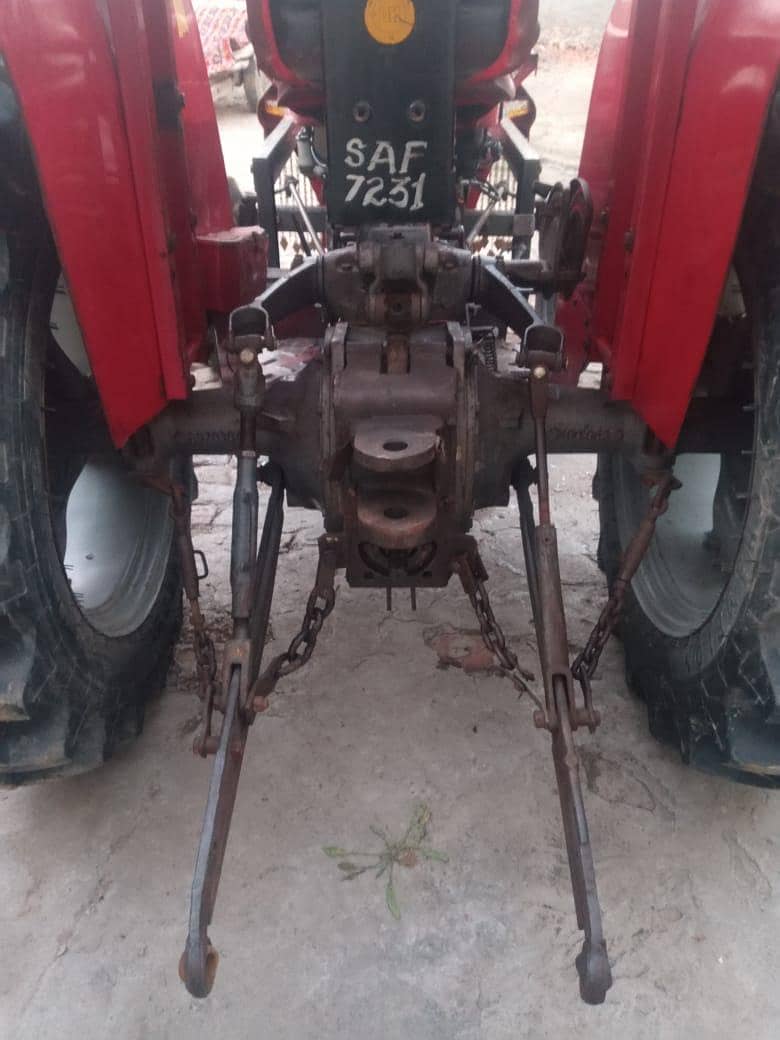 MF 240  model 2011 7