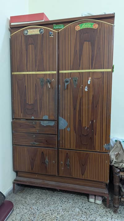 iron Almari urgent for sale