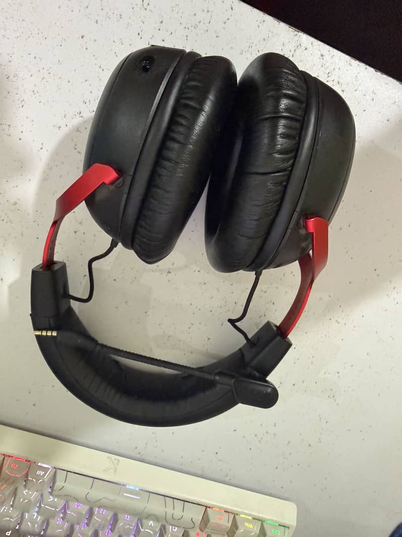 Hyperx cloud 3 wireless with box 2