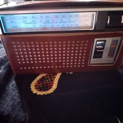 radio national Panasonic R312 made in Japan zabardast working for sale