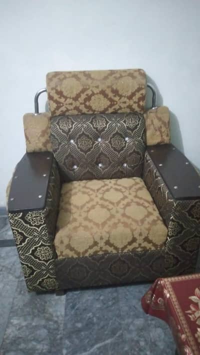 6 seater sofa condition 95  percent ok neat and clean