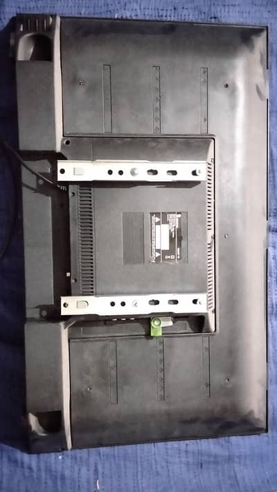 LED TV Android 32 inch condition 10 by full box 03183600969