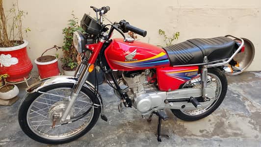 Honda cg125 2010 model