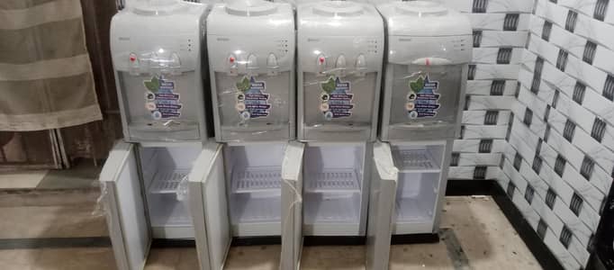 water despensir 4 in one hot COLL normal fridge option