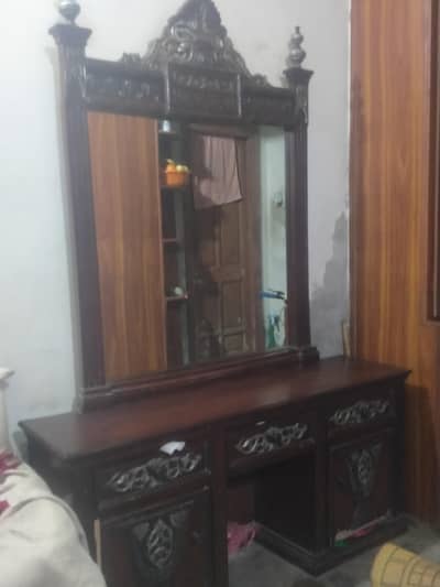 Chinoti Used Dressing Table