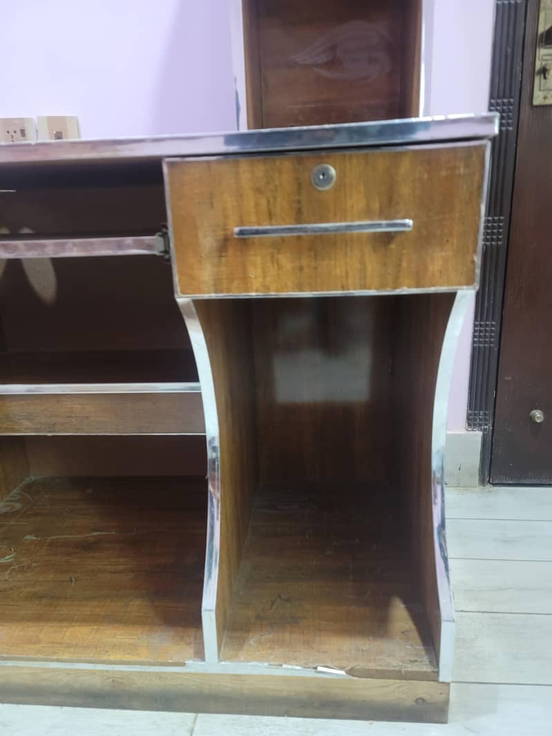 study and computer table 4