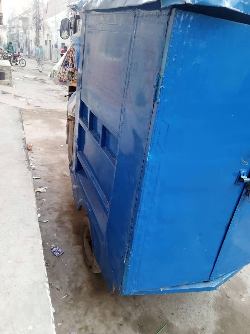 موٹر سائیکل رکشہ 3