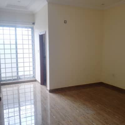 8 marla dauble unit house for sale