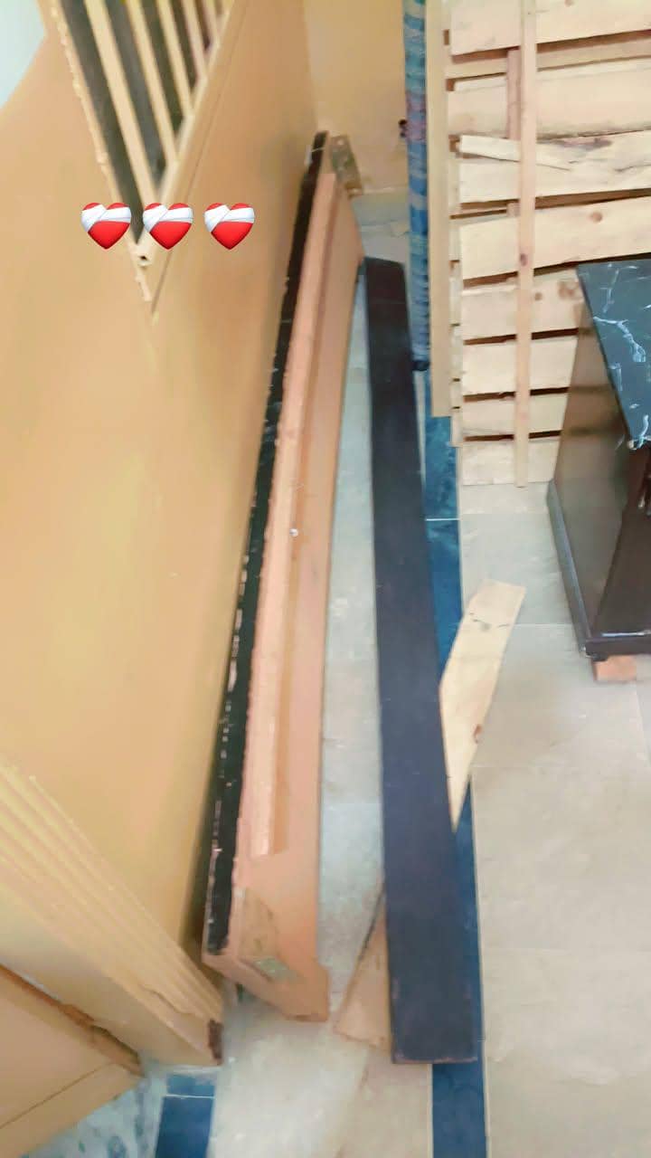 Bed WITH SIDE TABLES 2