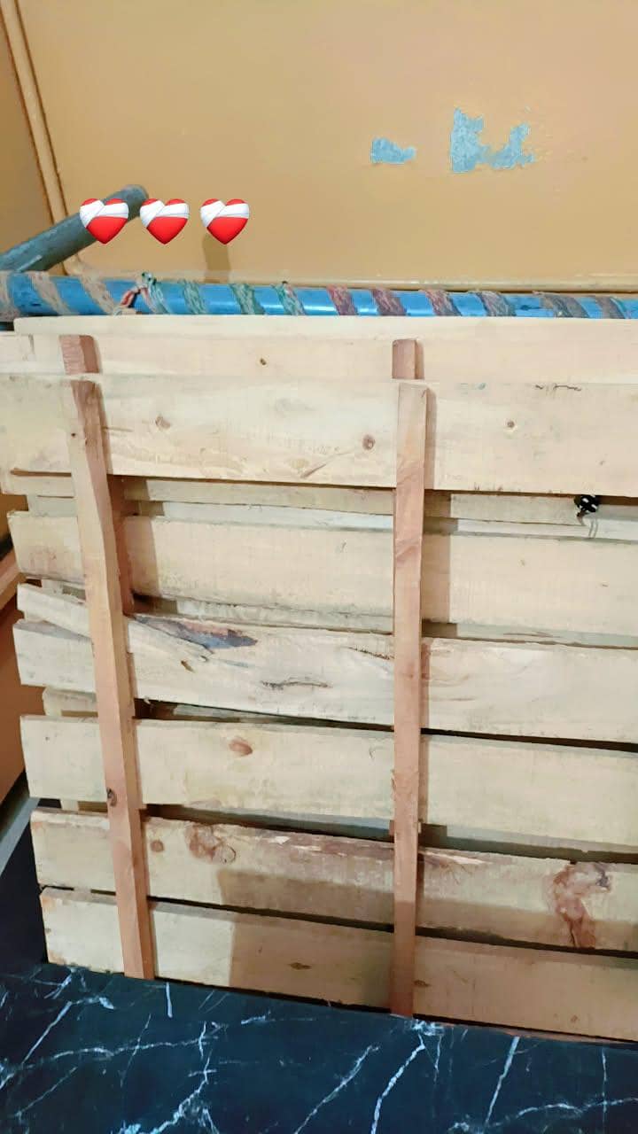 Bed WITH SIDE TABLES 4