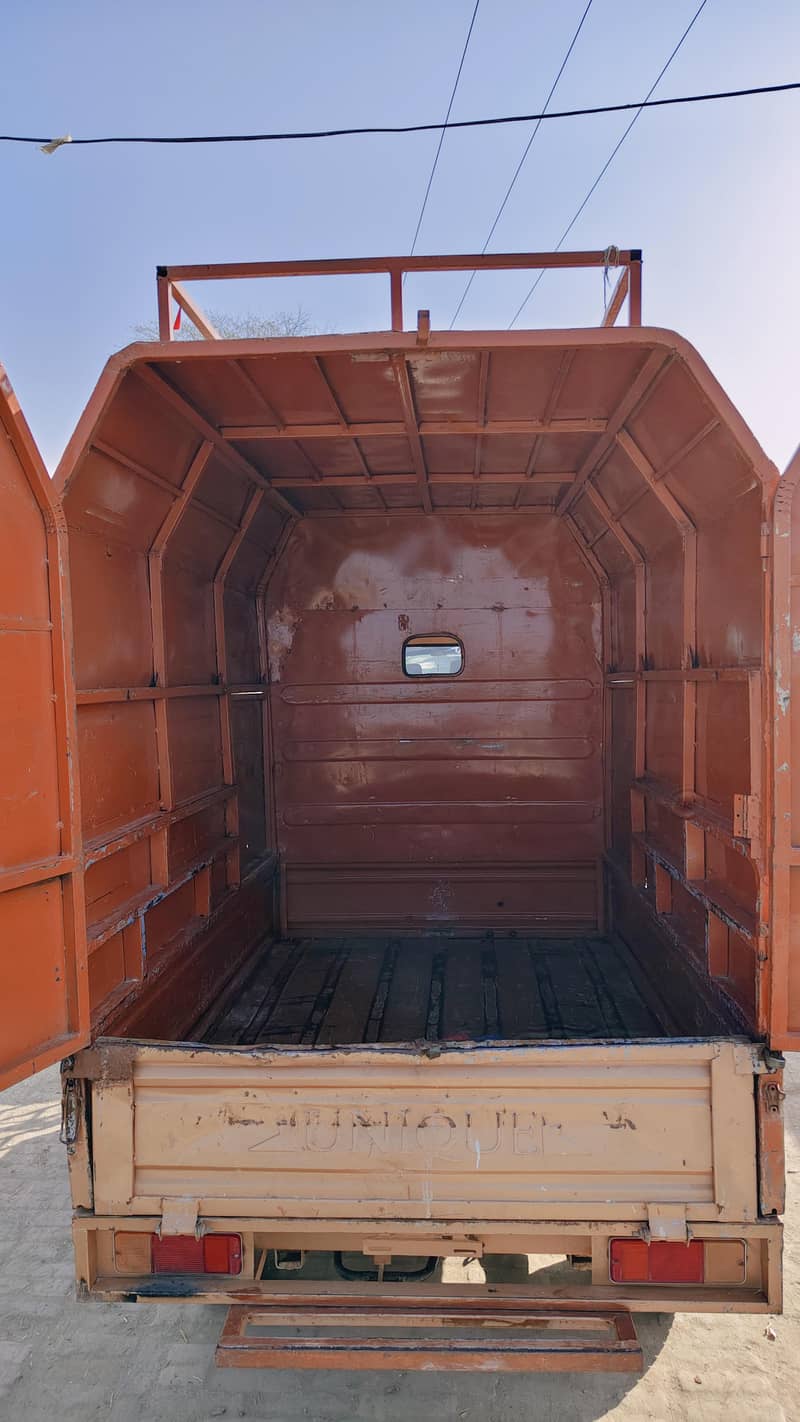 Unique loader 200cc 9