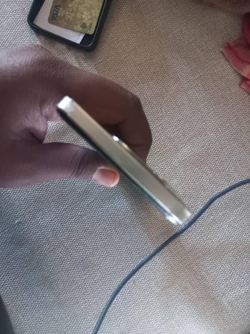 صرف سکرین پر نشان ہے 2