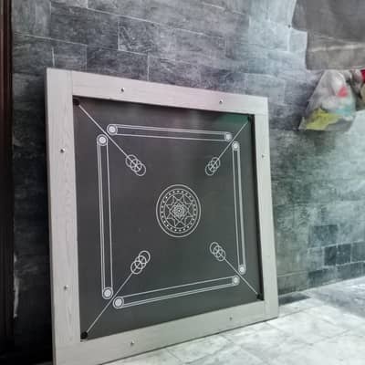 carrom board 10/10 condition