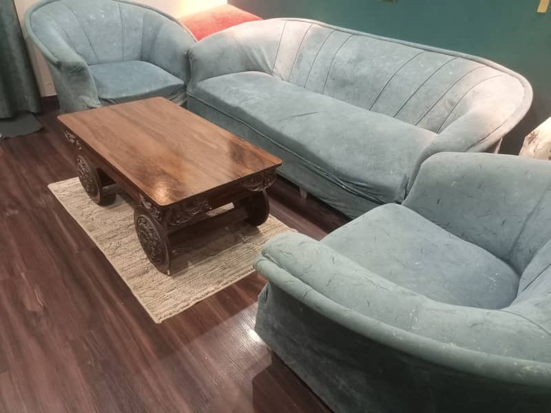 Sofa set n table 4