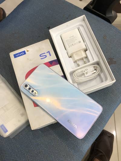 Vivo s1. All complete box