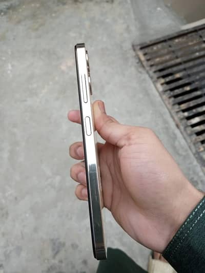 sparx neo 7 ultra 8 gb ram 128 gb memory