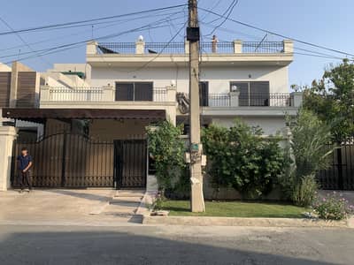 1 KANAL FULLY FURNISHED HOUSE 4 YEARS OLD SOLID OWNER BUILD HOUSE IS AVAILABLE FOR SALE IN VALENCIA TOWN