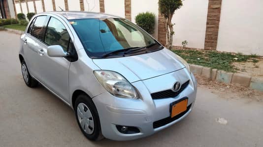 TOYOTA VITZ Automatic Model 2009 Registered 2012 Silver color.