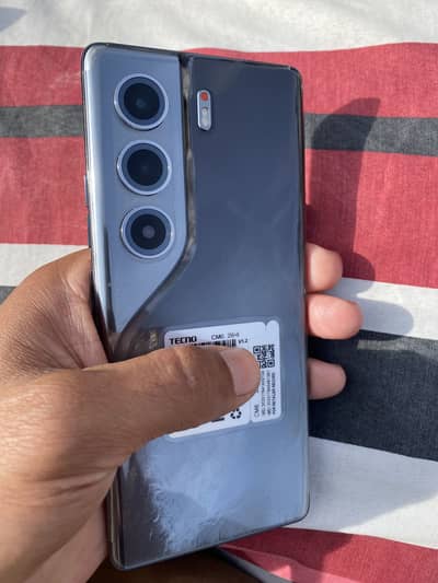 Tecno camon 40 pro 8+8 256