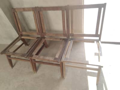 boht achi condition m he jis ko Chay wo rabta kr sakta he