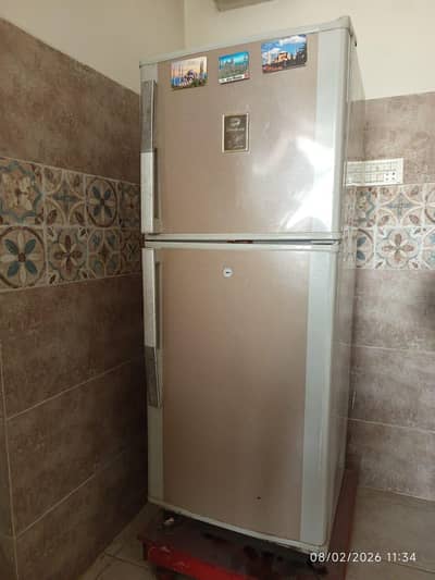 Dawlance refrigerator 6CFt in excellent condition is for sale