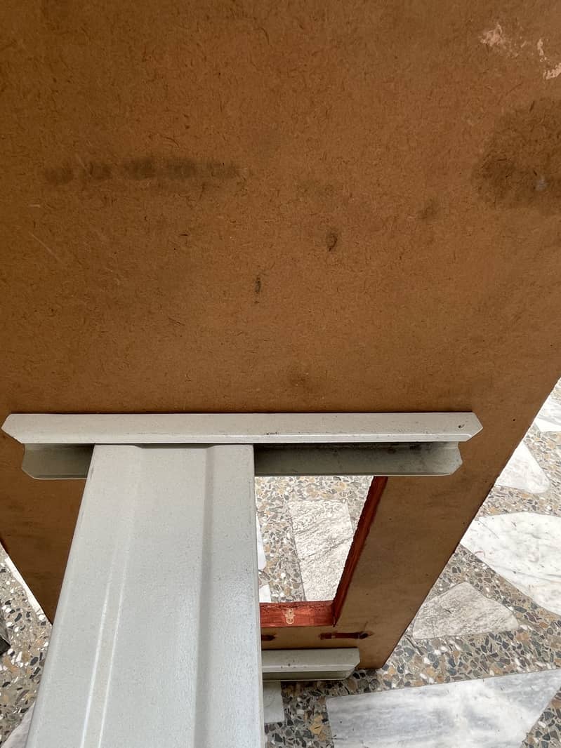 Sewing Machine Table 4