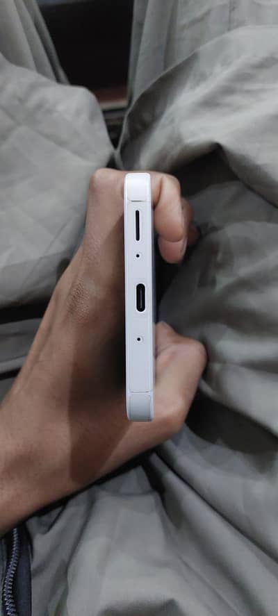 4 Month warranty available [Exchange Possible ]