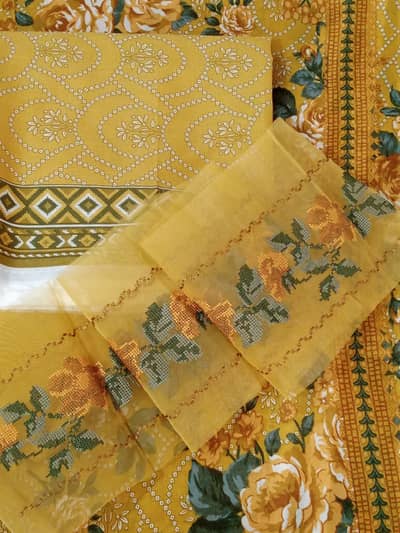 Sapphire Un-Stitched embroidered lawn 3 pc