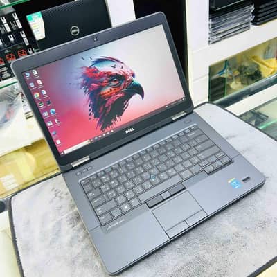 Dell latitude 5440 / i3.4th Gen / 8Gb ram / 128Ssd M2