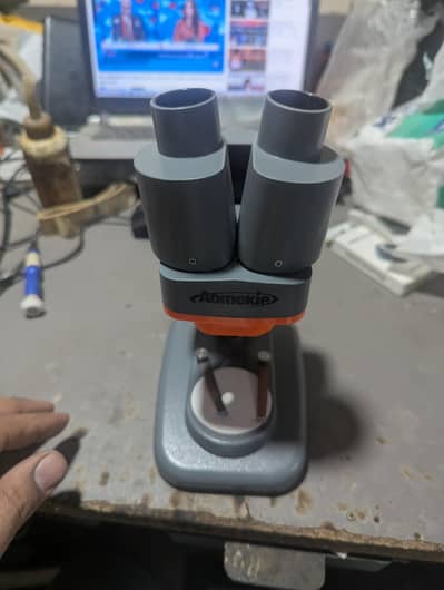 Microscope 40x  low budget brand new.