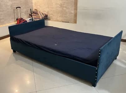 Single deewan bed
