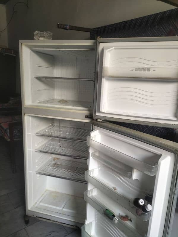 Dawlance reflection 4