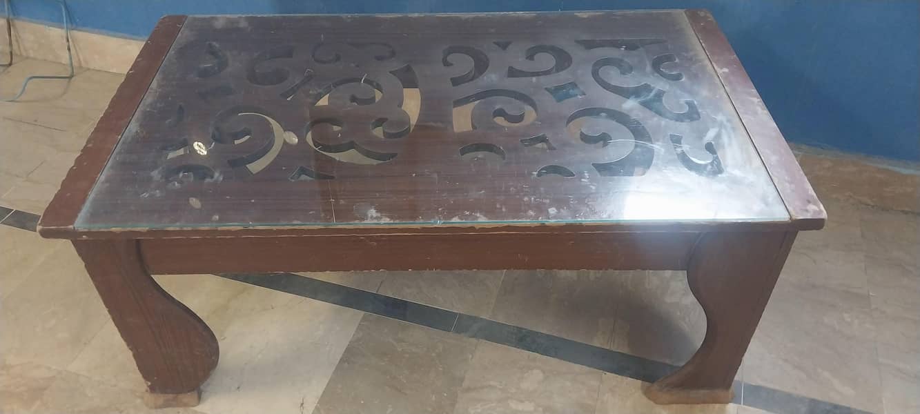 V Good Condition (Dining & Centre Table) 1