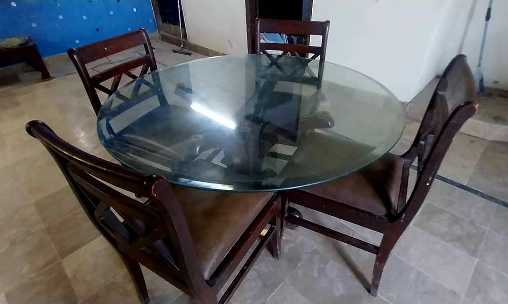 V Good Condition (Dining & Centre Table) 6
