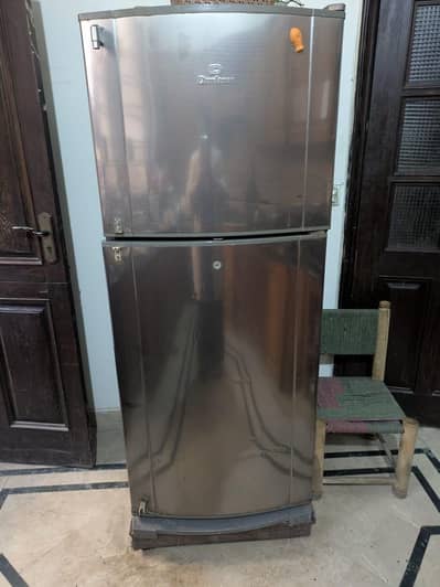 Dawlance Fridge with freezer