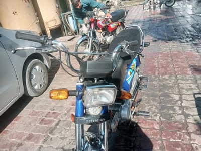 urgent sale Honda CD 70 2023 model Islamabad number