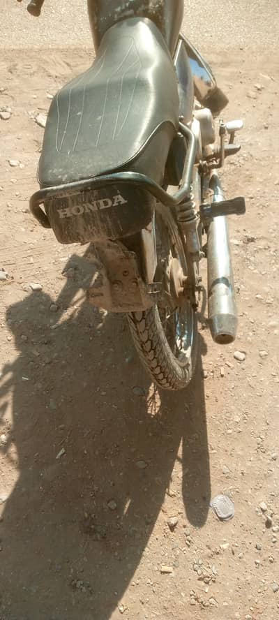 bike for sale road prnce 10 modl  cpy thrdi dhuli hwi hai,03165942426