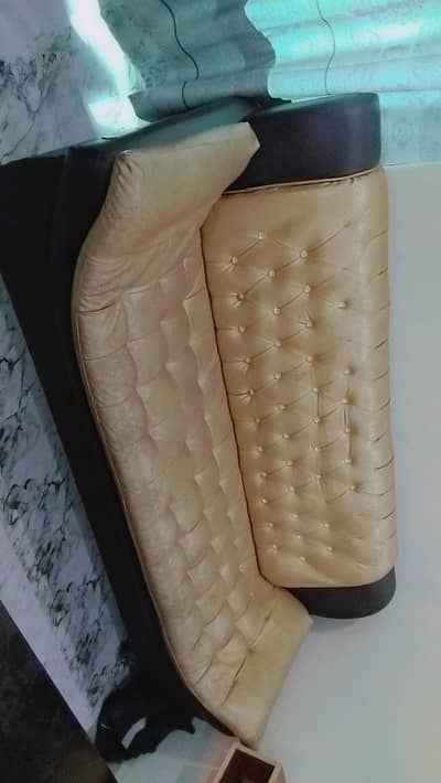 Stylish & Comfortable 5-Seater Sofa Set – Like New