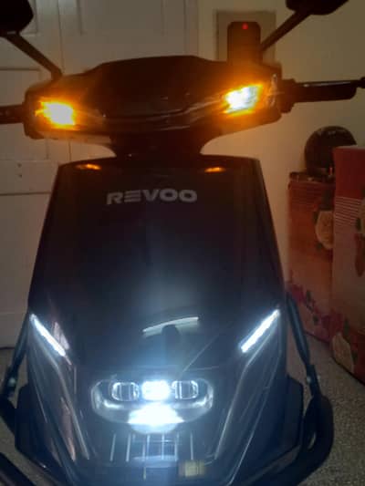 Reevo C-32 Scooty 5 months used