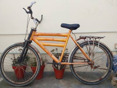 cycle for sale tyre ma hava kam ha rust ha Baki all ok near g mart