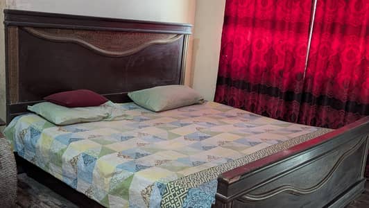 KING SIZE BED | Dimensions 80x76 cm | Used