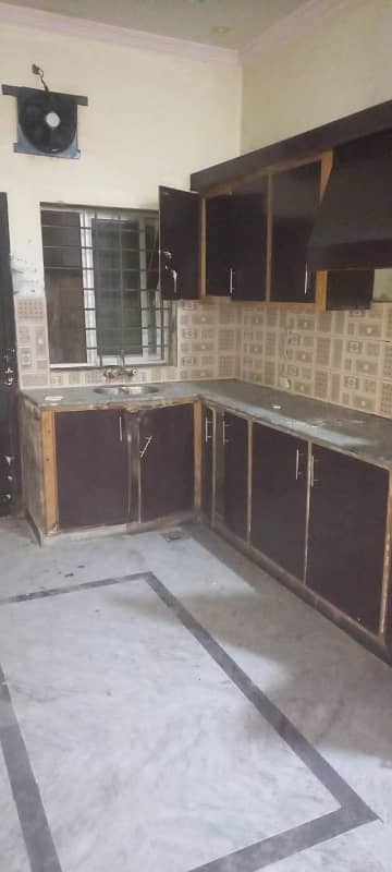 House for rent 3 Marla 1 floor with 2 rooms in ghauri town phase 4a isb