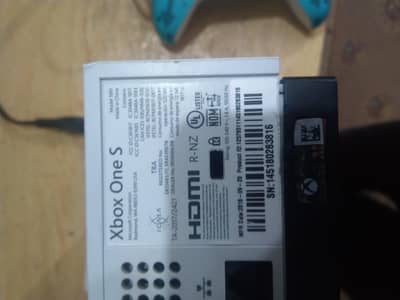 X BOX ONE S