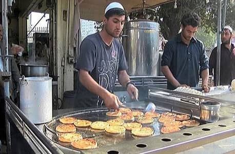 I Need urgent a professional Quetta paratha Maker Man