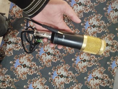 ENRG Condenser Mic with Stand and accessories