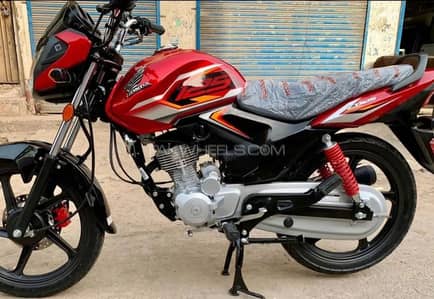 Honda cb 125f brand new condition