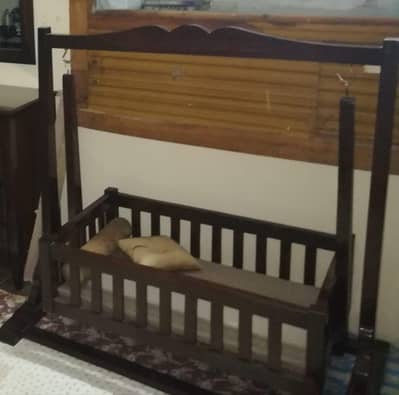 Wooden Swing / Jhoola