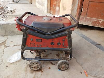 Rato ganeratoer 2.5 kva good conditions gas kit  lagi he