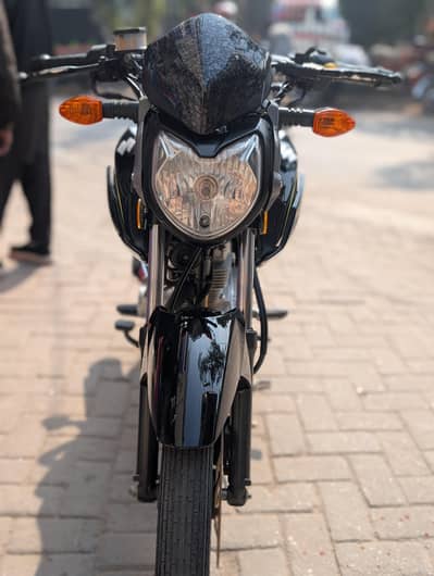 GSX-125 Black Color